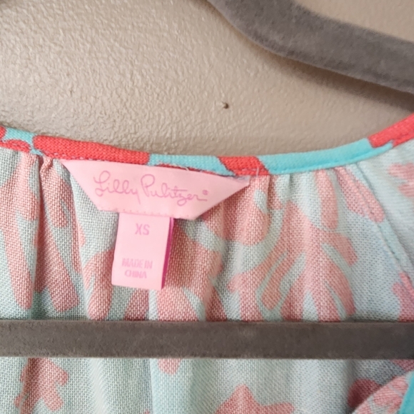 3 piece bundle: Blue Rain boho top,s;  Lilly Pulitzer top, xs;sz 29 white shorts - Picture 5 of 12